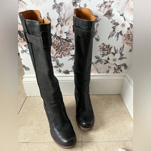 Kirk’s leather boots